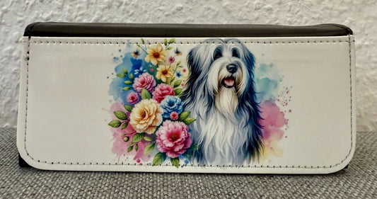 Bearded Collie (Beardie) Brillenetui 16 × 7,5 cm mit Blumenmotiv, pflegeleichtes Material, Lieblingshund.de