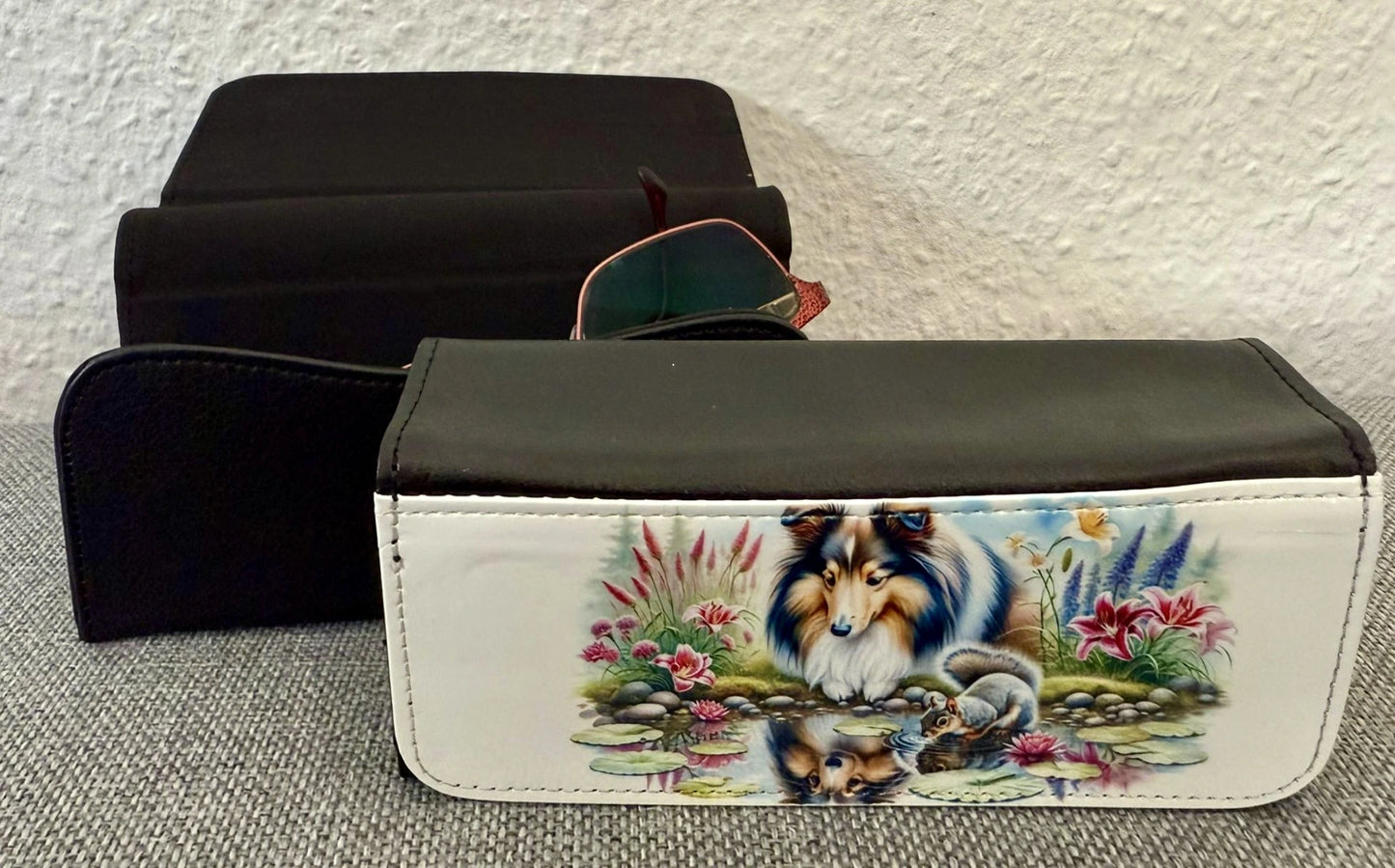 Sheltie Brillenetui 16 × 7,5 cm mit Eichhörnchen Motiv, stabiles pflegeleichtes Material, Lieblingshund.de