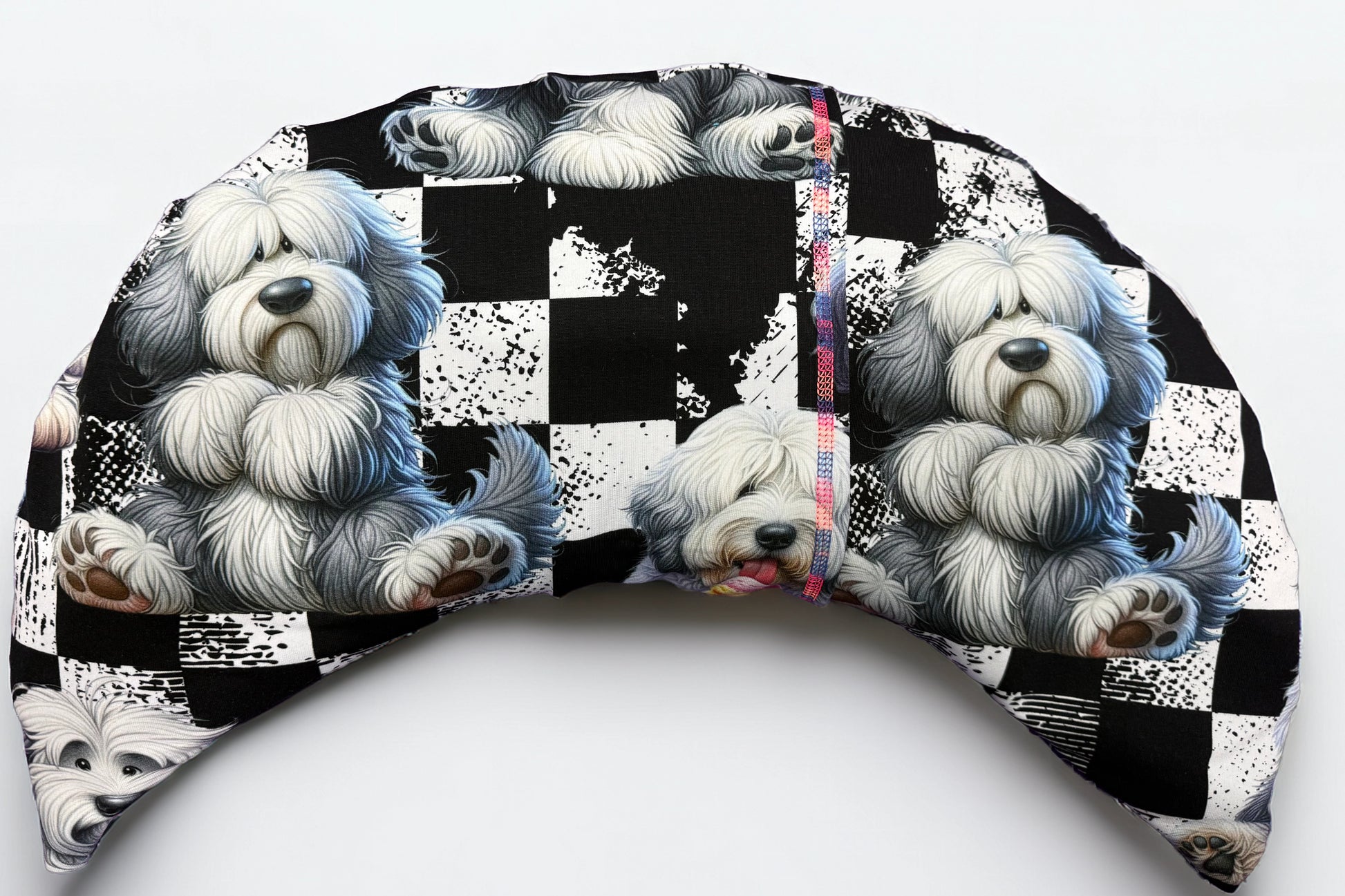 Entspannungskissen Old English Sheepdog – Vorderseite aus French Terry mit Bobtail-Motiv