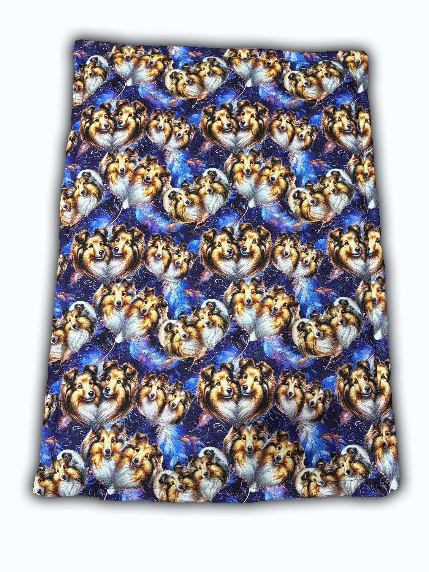 Sheltie / Shetland Sheepdog Hundedecke 65×90 cm – beidseitig bedruckter Canvas mit Volumenvlies 300 g/m², handgefertigt für Couch oder Boden.
